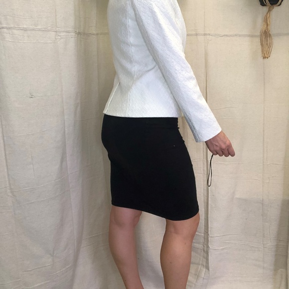 ONE LEFT Calvin Klein White eyelet blazer - Picture 2 of 8